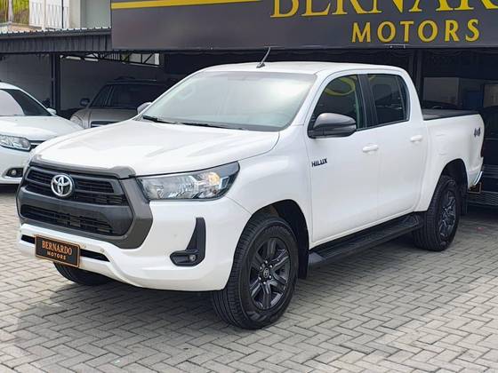 TOYOTA HILUX 2.8 D-4D TURBO DIESEL CD SR 4X4 AUTOMÁTICO